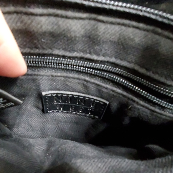 NINE WEST CROSSBODY PURSE - Picture 4 of 7